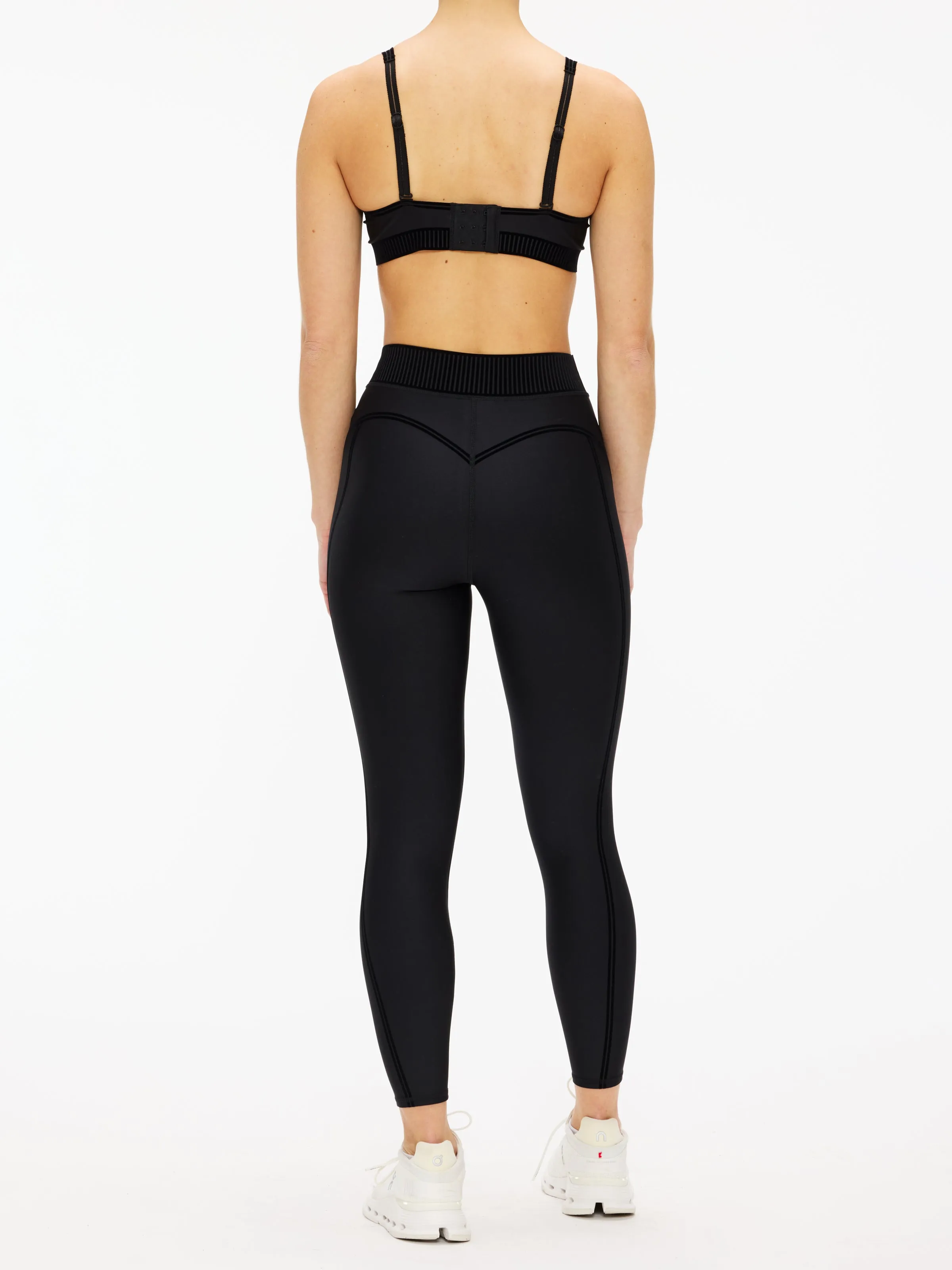 Alo Yoga Airlift Line Up Bra