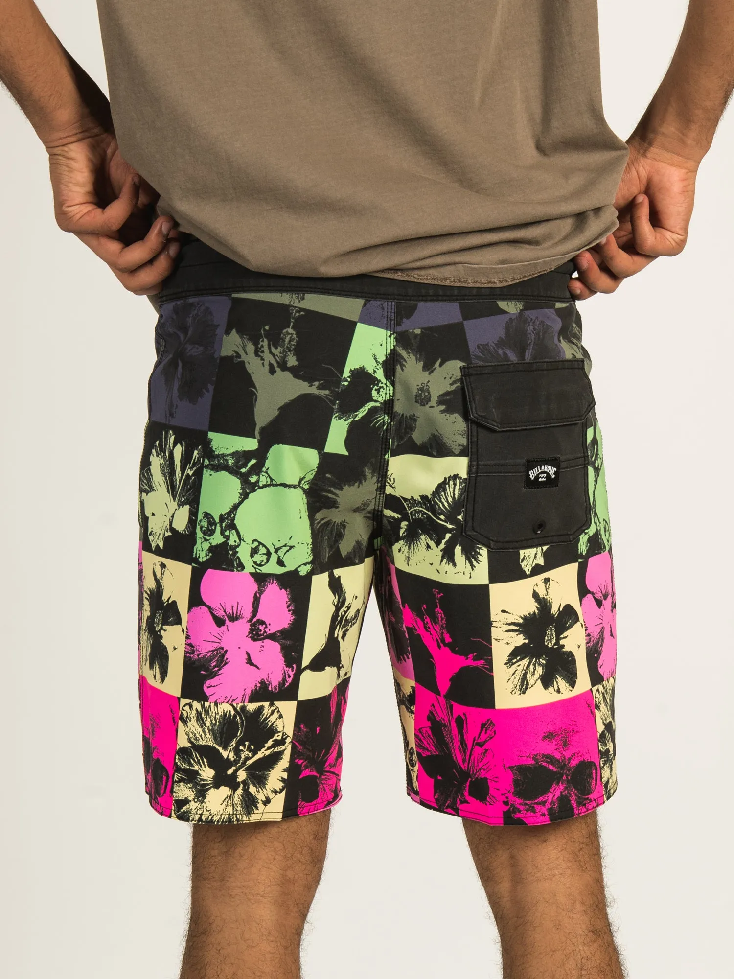 BILLABONG SUNDAYS PRO 19' BOARDSHORT  - CLEARANCE