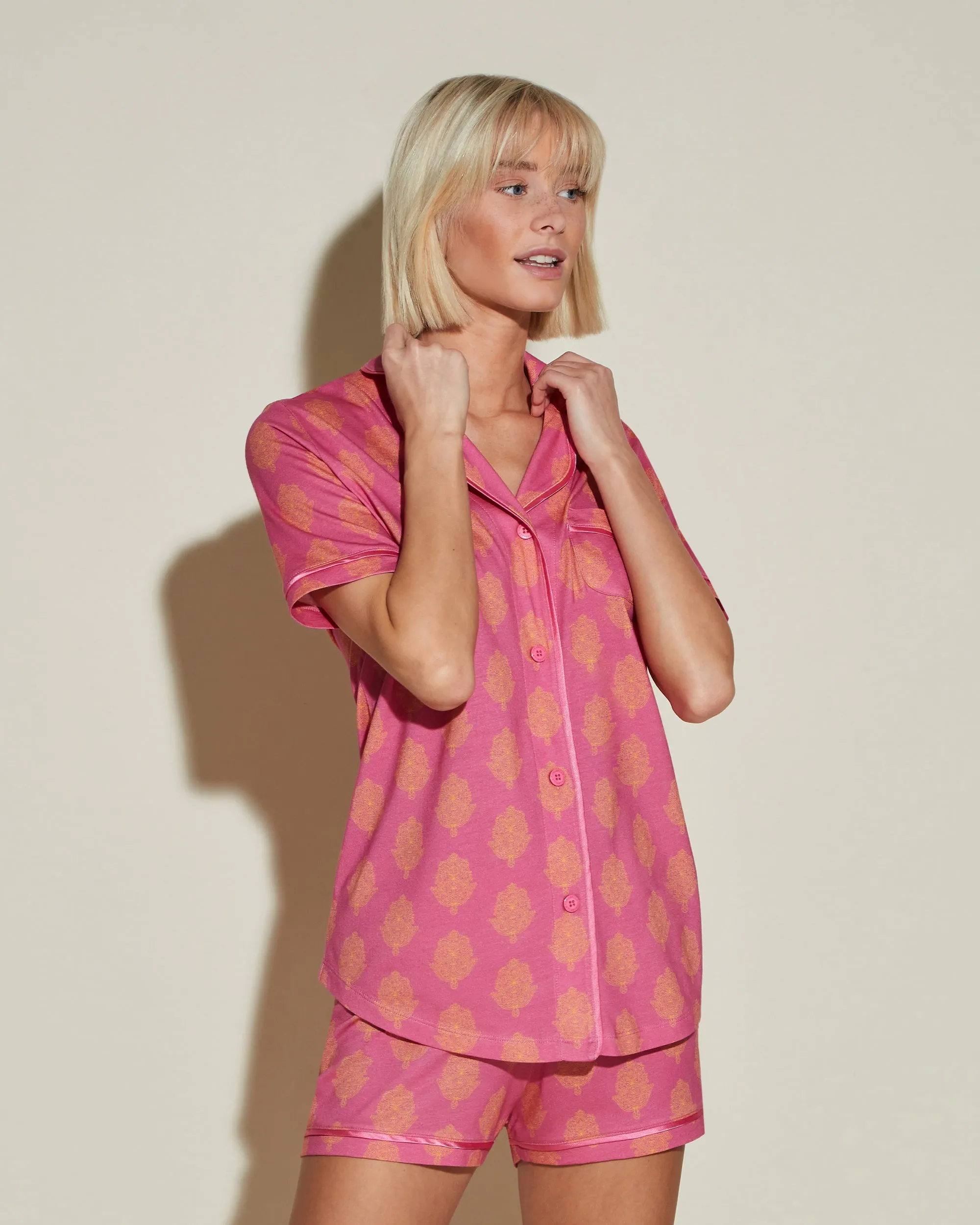 Conjunto De Pijama Con Camisa De Manga Corta Y Pantalones Cortos