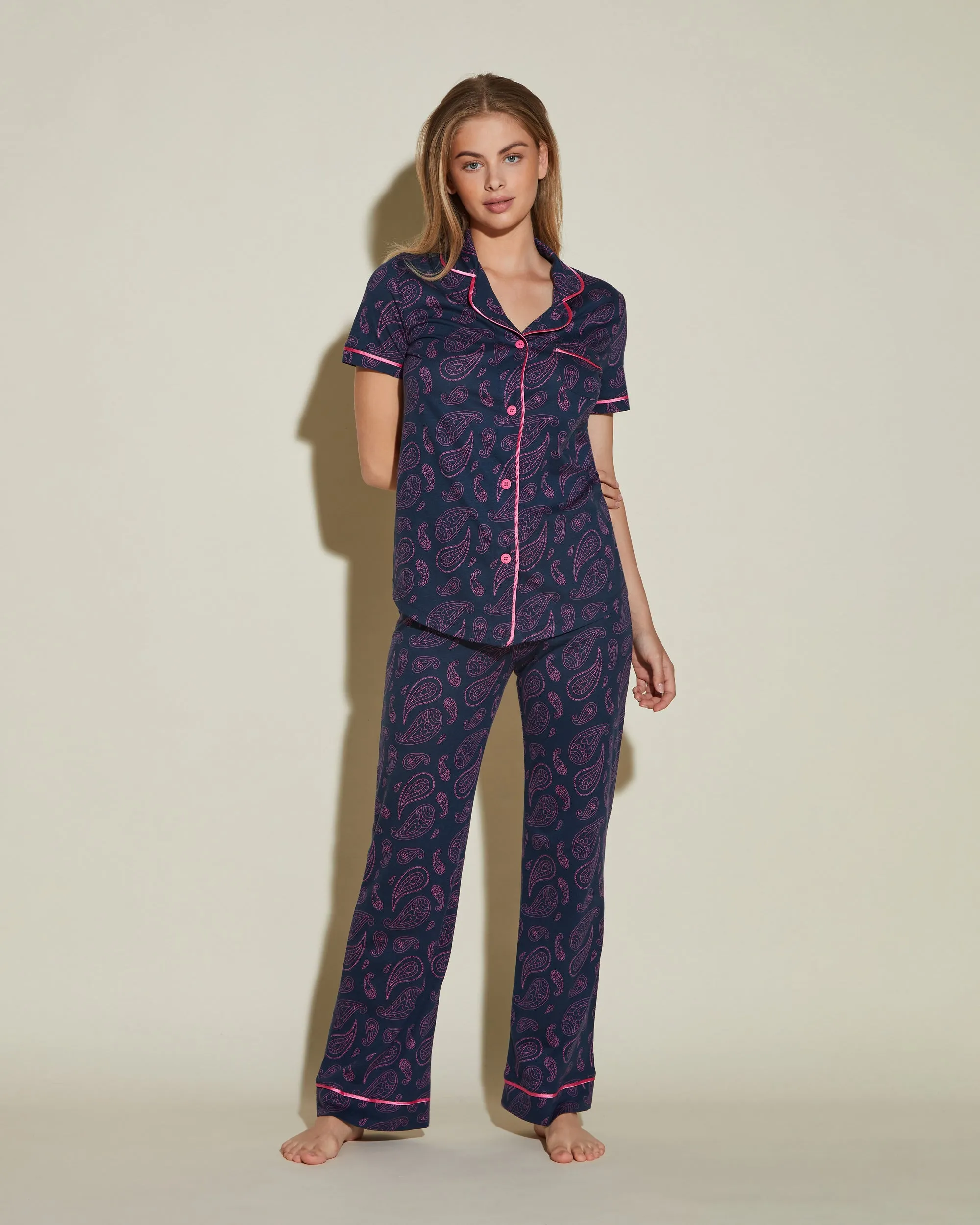 Conjunto De Pijama Con Camisa De Manga Corta Y Pantalones