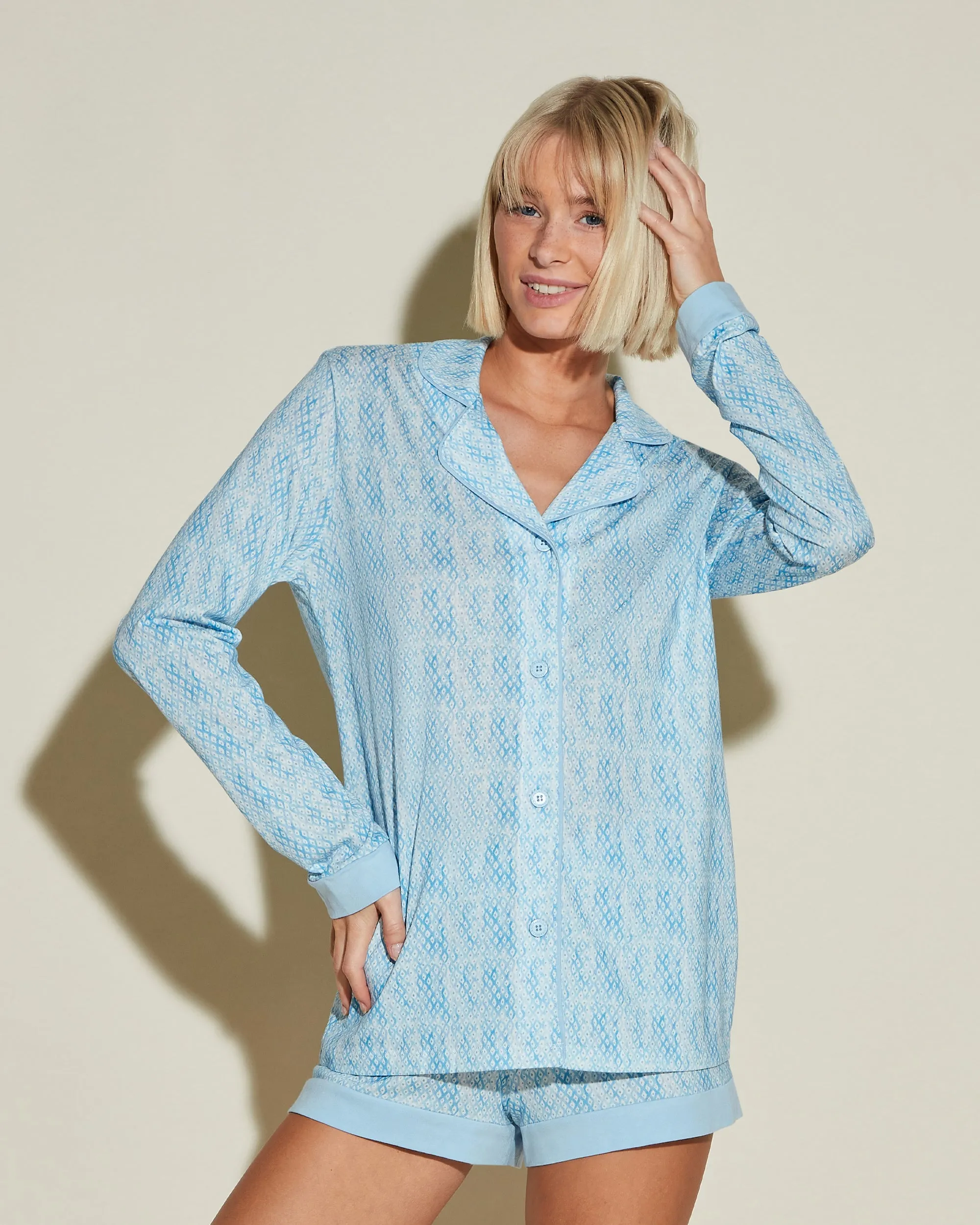 Conjunto De Pijama Estampado Con Camisa De Manga Larga Y Pantalones Cortos