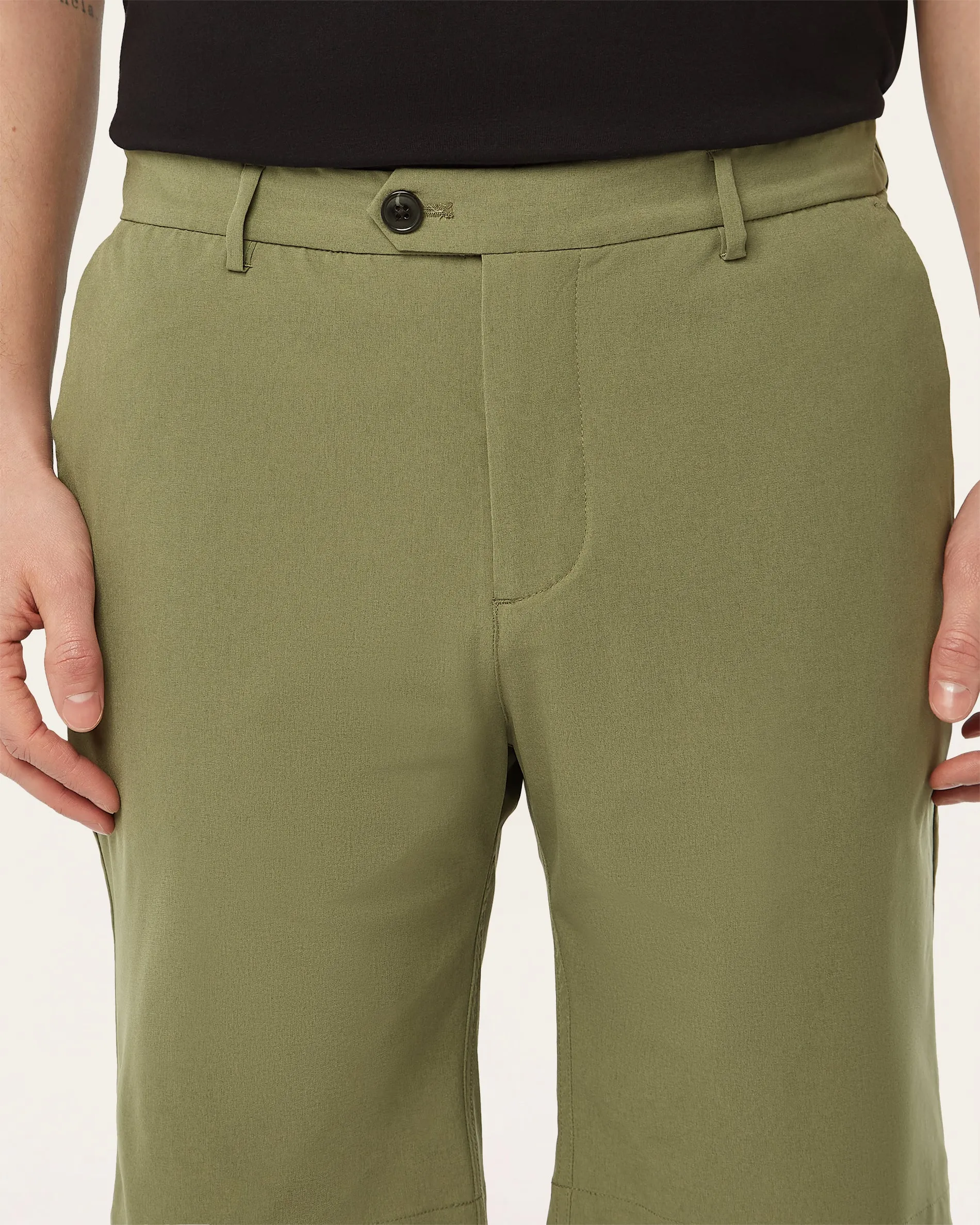 Light-weight shorts olive