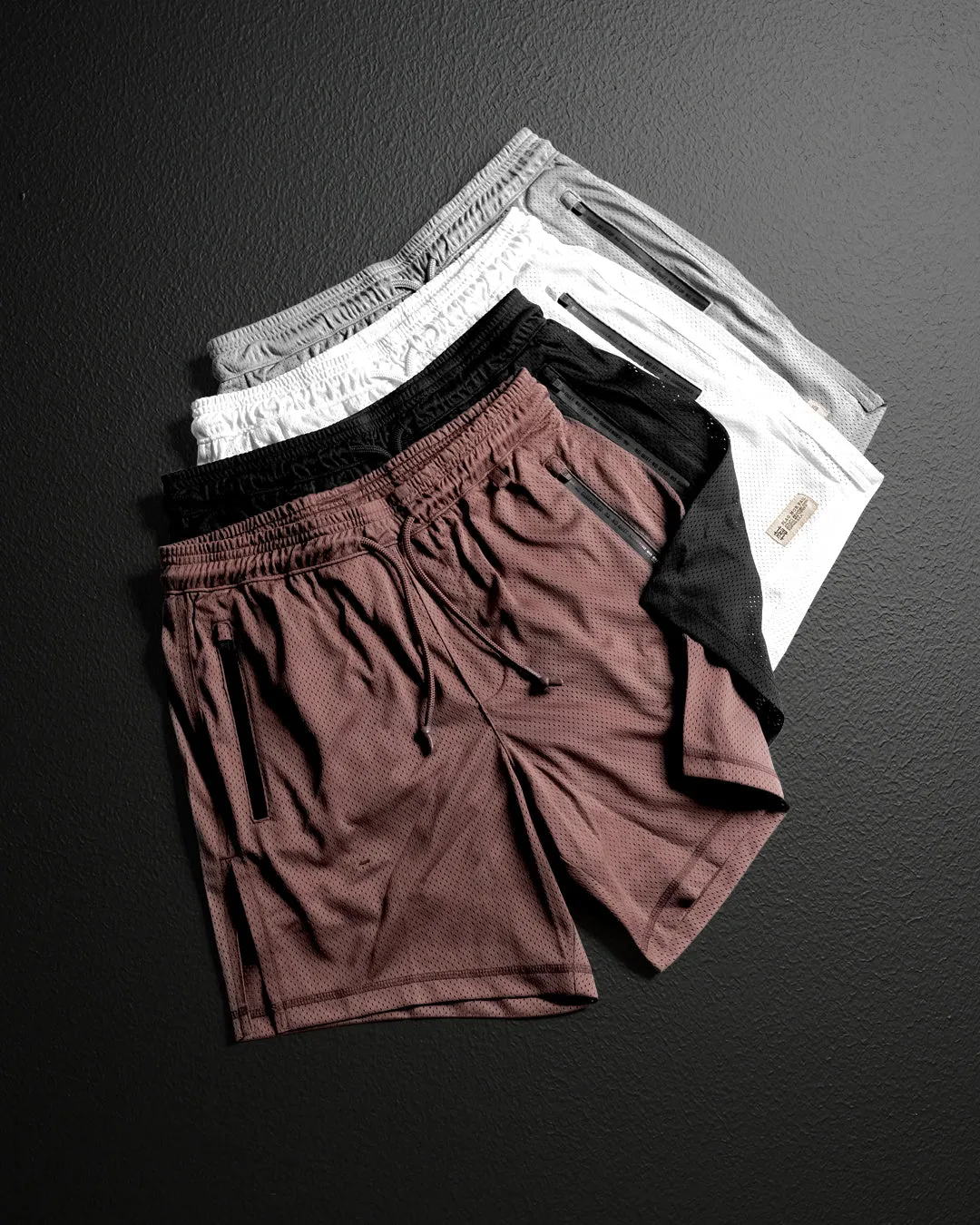 MENS MOMENTUM PATCH MESH SHORTS - BLACK