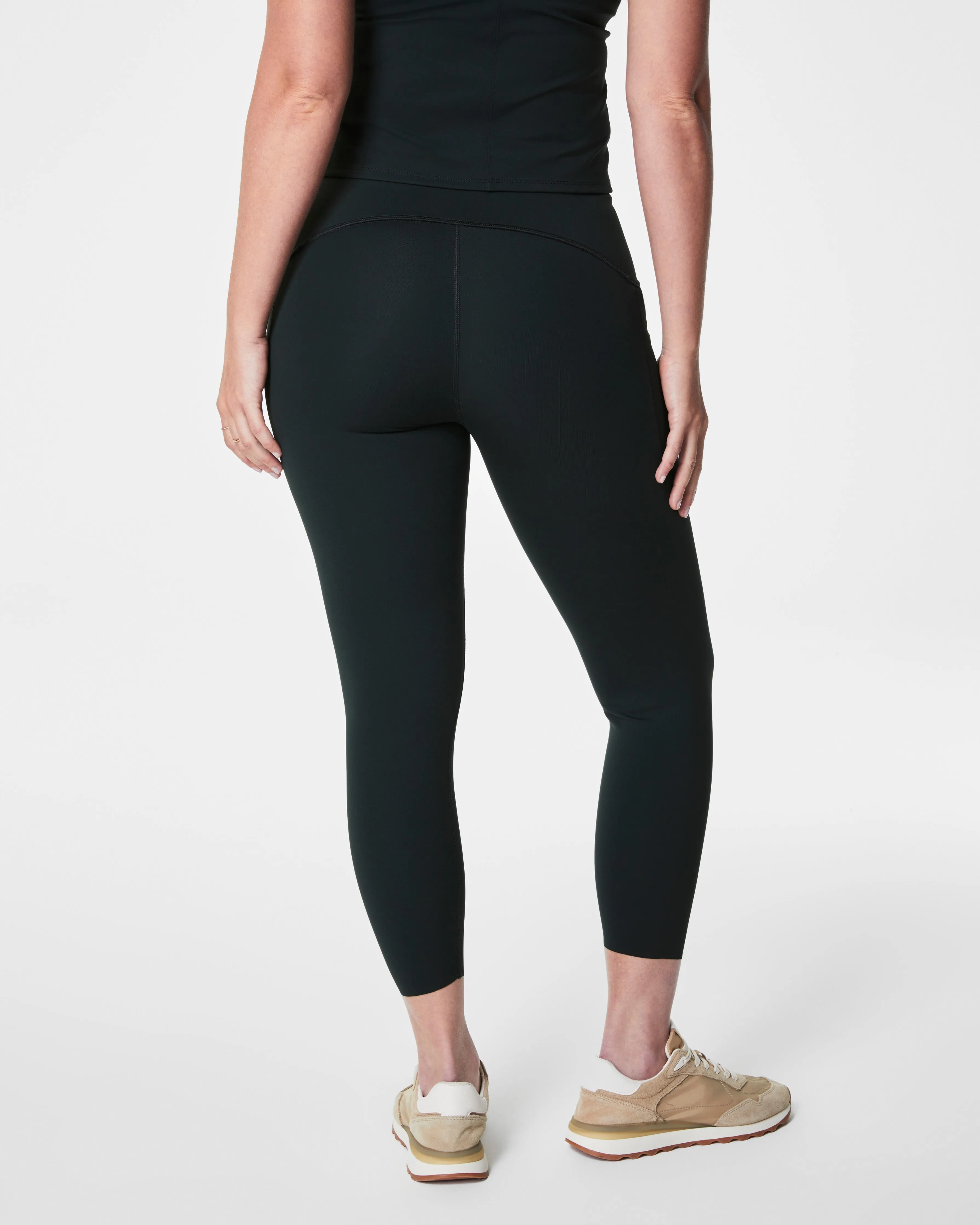 SPANXshape™ Booty Boost® Side Pocket Leggings
